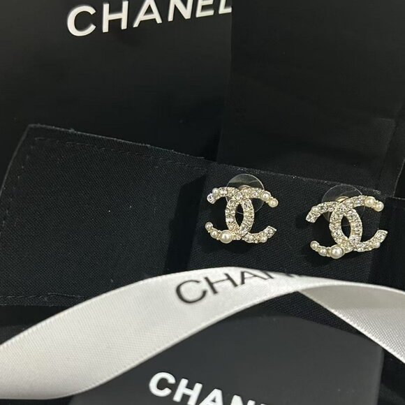 Chanel Double C Pearl Earrings - Picture 3 of 6